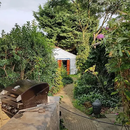 Bed & Breakfast Bij Smam *